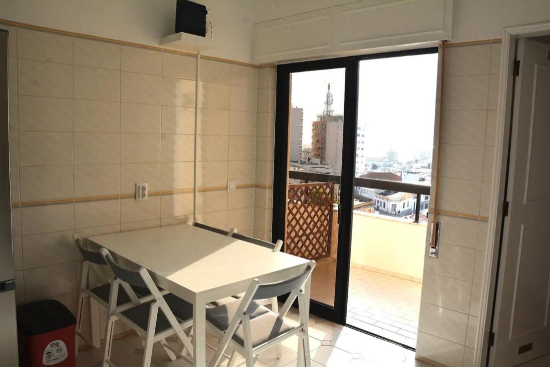 Blife Chelsya Private Rooms Distretto di Distretto di Faro Esterno foto